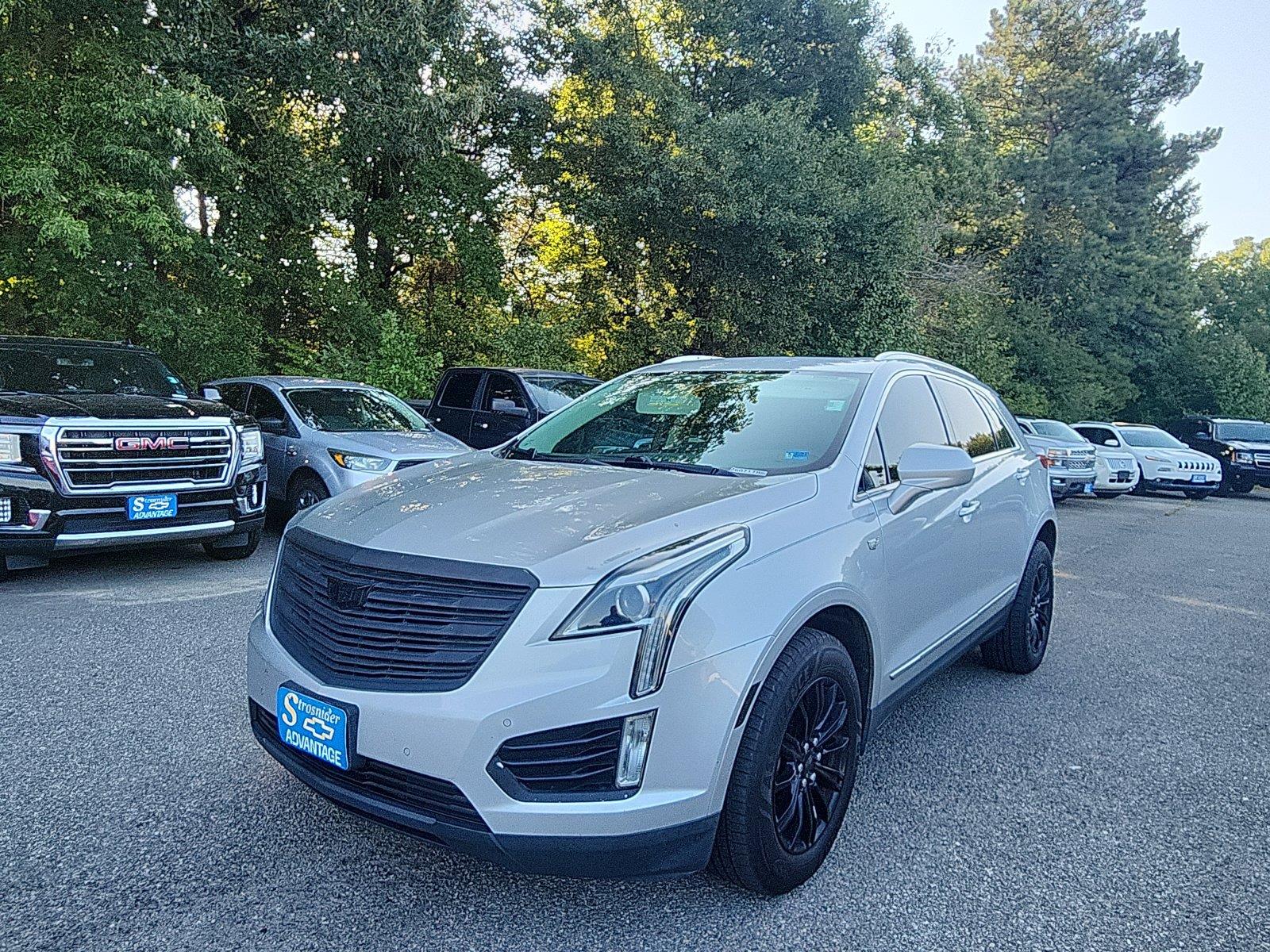 Radiant Silver Metallic 2017 Cadillac XT5 SUV / Crossover Front-Wheel Drive 8-Speed Automatic