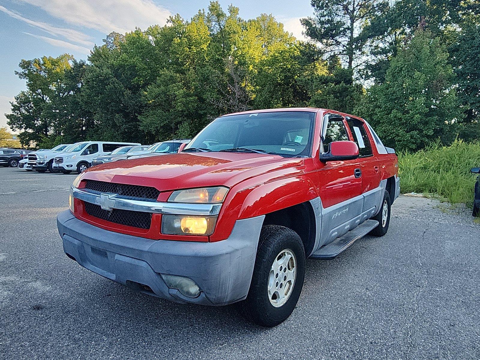 Victory Red 2003 Chevrolet Avalanche Pickup Truck 4-Speed Automatic Overdrive