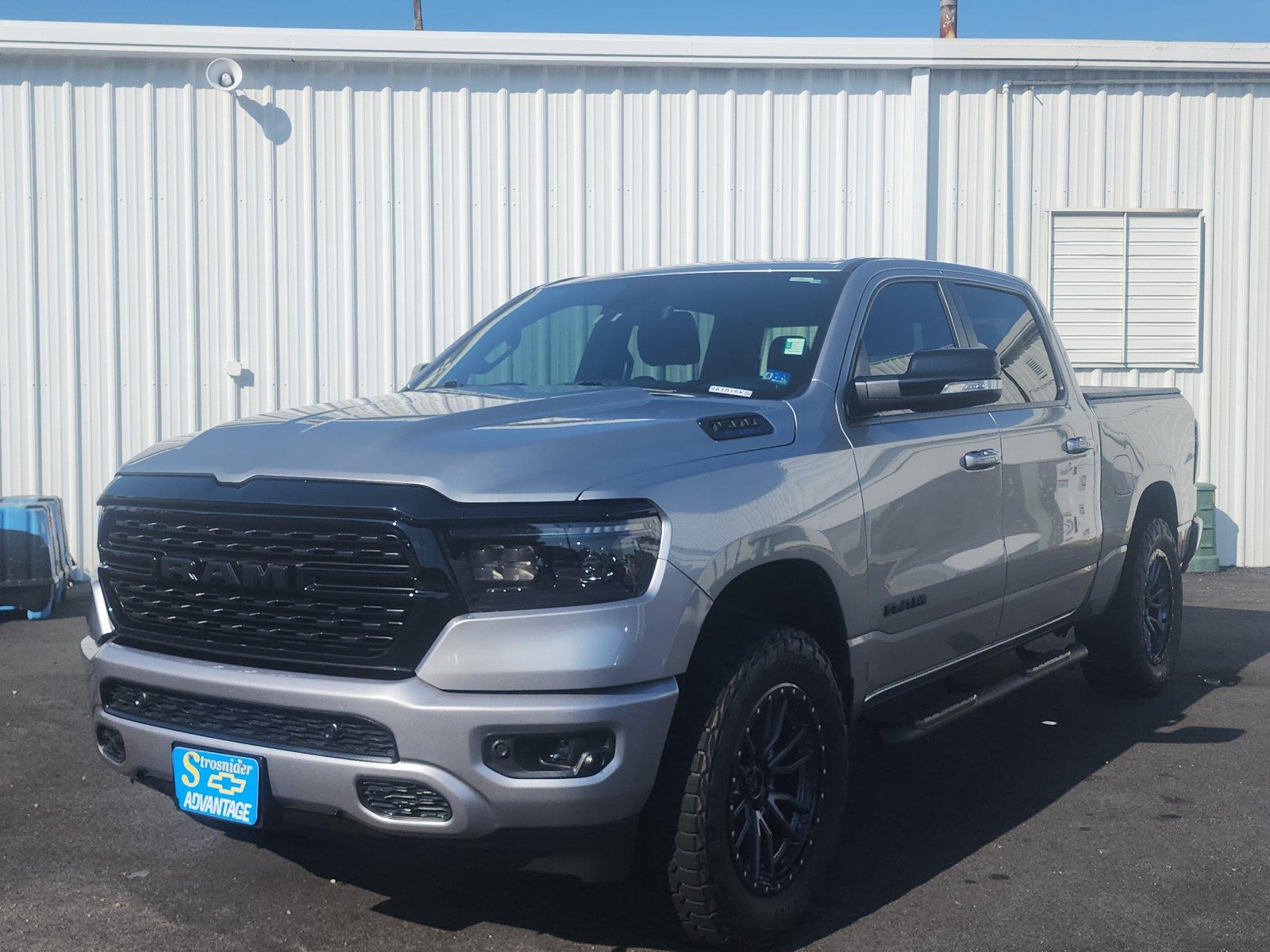 Billet Silver Metallic Clearcoat 2022 RAM 1500 Pickup Truck Four-Wheel Drive 8-Speed Automatic
