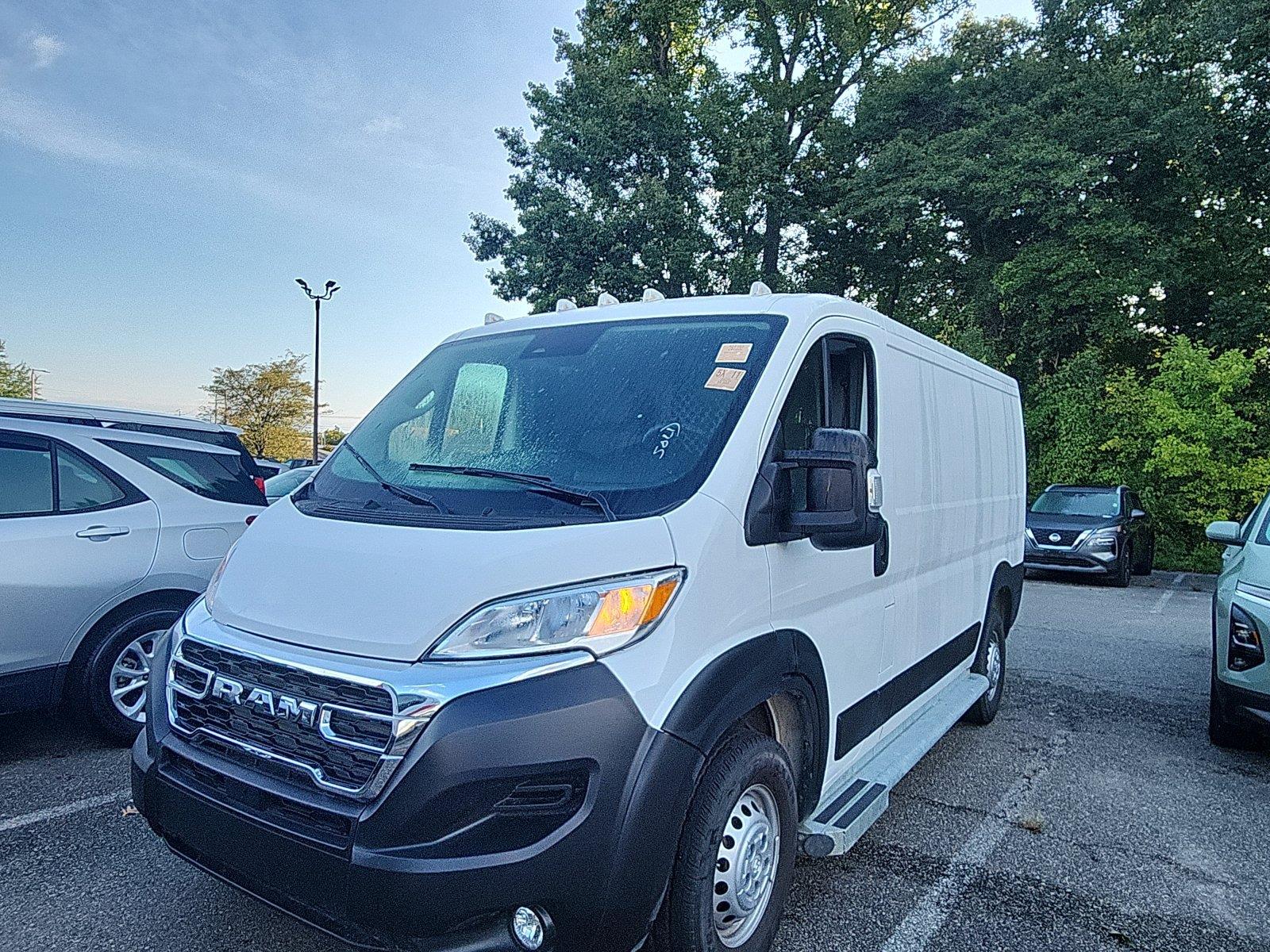 Bright White Clearcoat 2025 RAM ProMaster Van Front-Wheel Drive 9-Speed Automatic