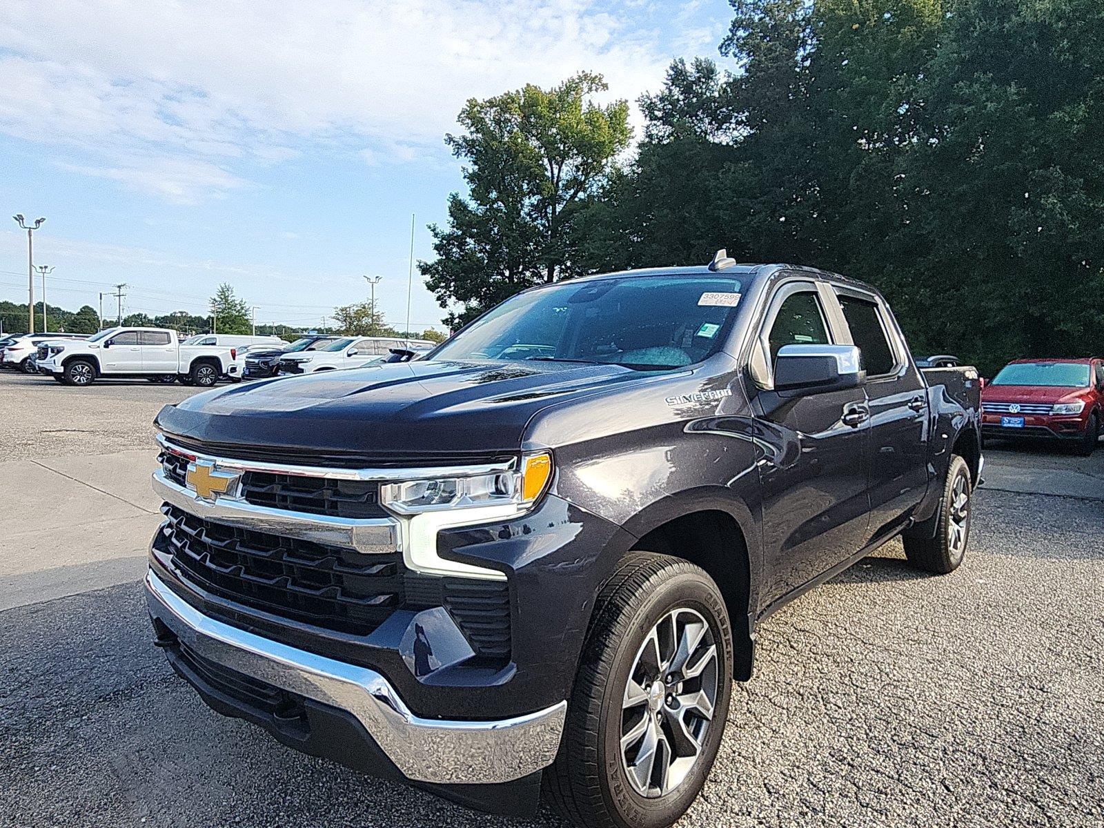 Dark Ash Metallic 2023 Chevrolet Silverado 1500 Pickup Truck Four-Wheel Drive 8-Speed Automatic