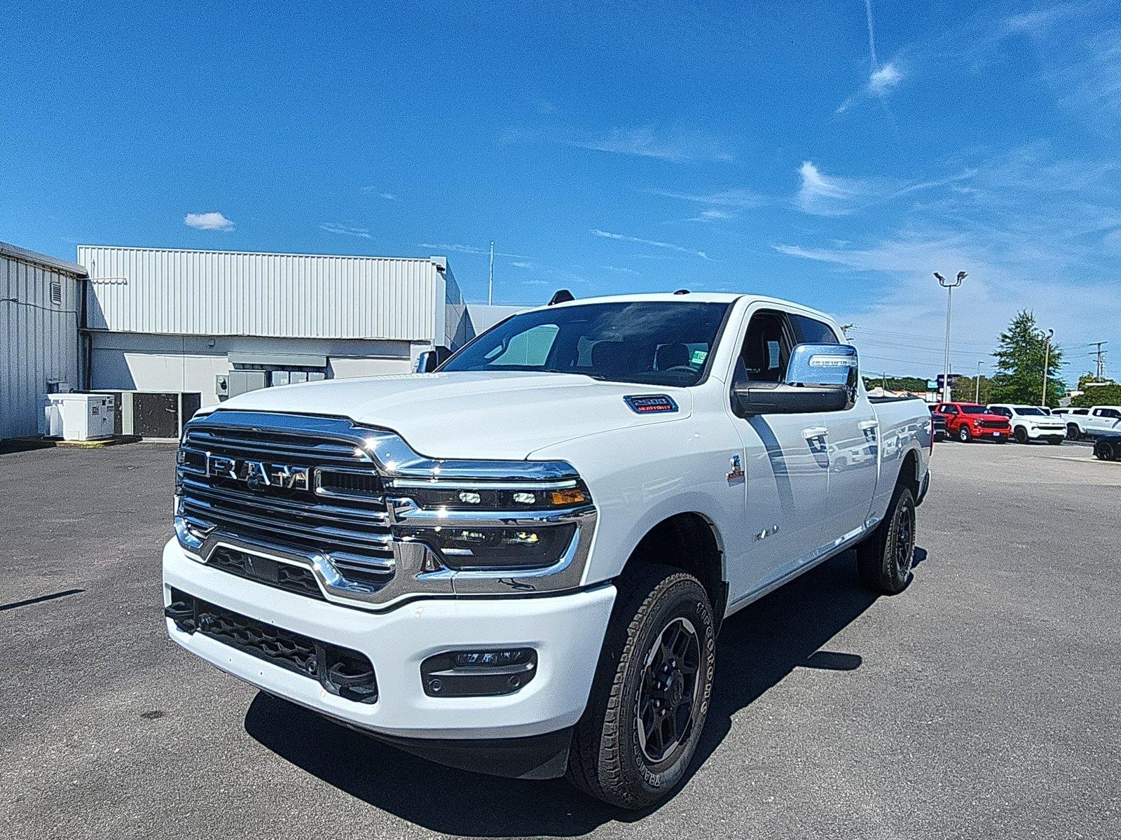Bright White Clearcoat 2026 RAM 2500 Pickup Truck Four-Wheel Drive 8-Speed Automatic