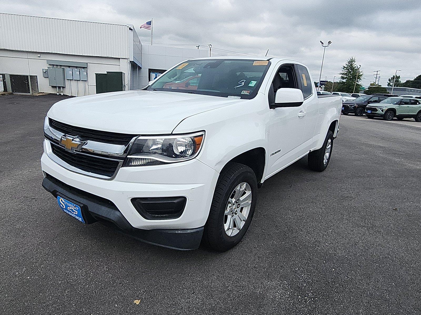 Summit White 2020 Chevrolet Colorado Pickup Truck 4X2 6-Speed Automatic