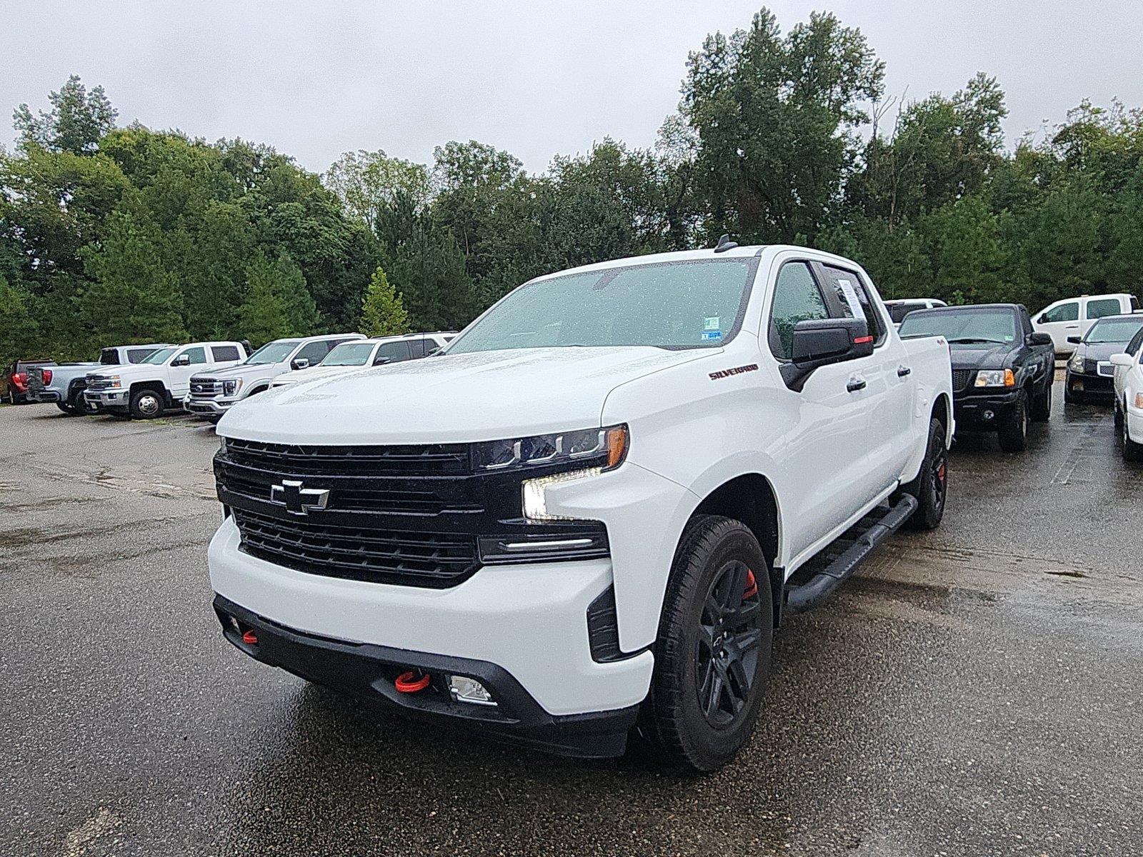 Summit White 2022 Chevrolet Silverado 1500 Pickup Truck Four-Wheel Drive 8-Speed Automatic