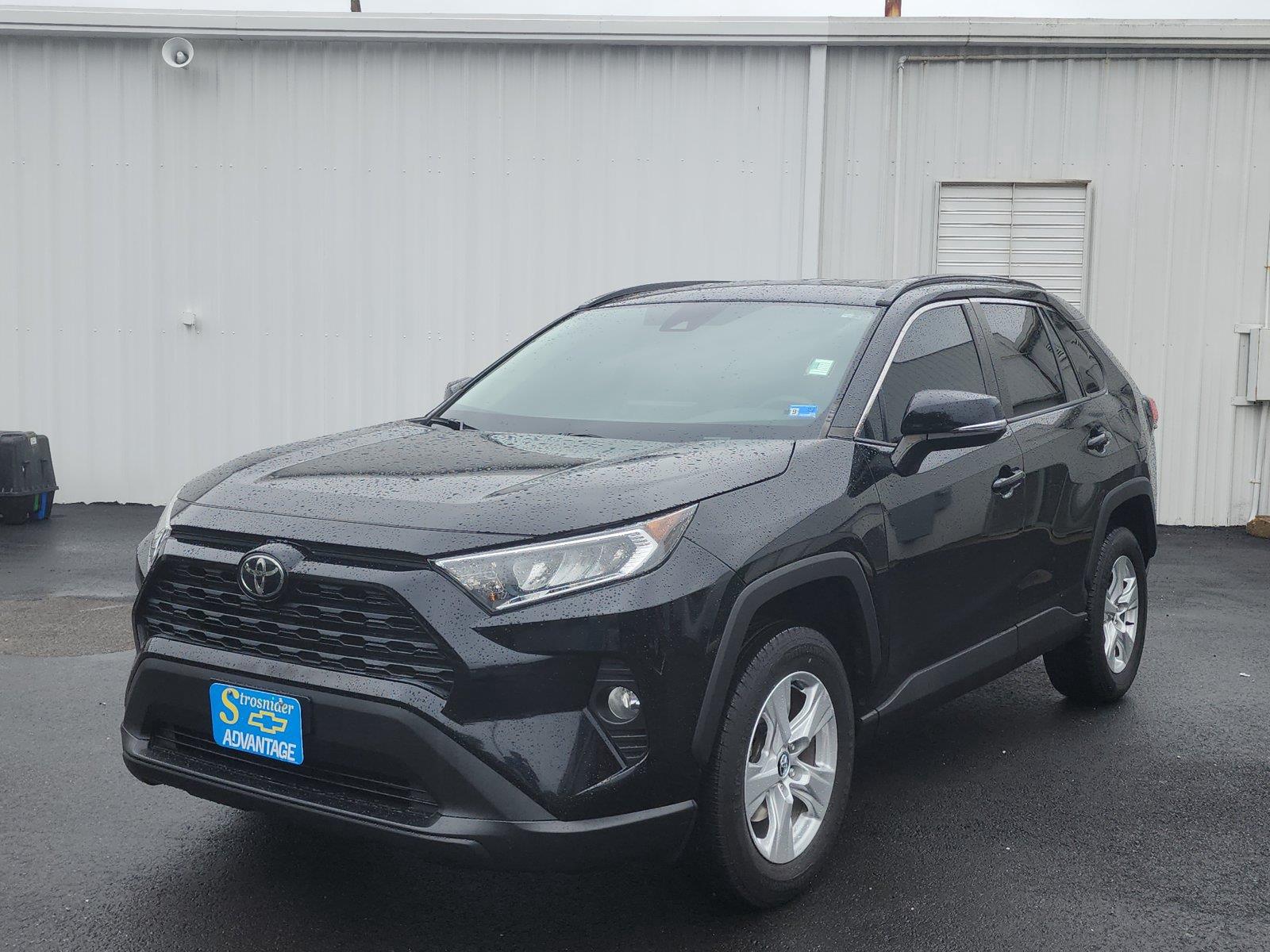 Midnight Black Metallic 2021 Toyota RAV4 SUV / Crossover Front-Wheel Drive Automatic