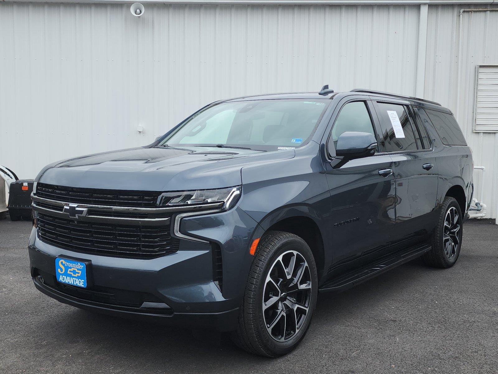 Shadow Gray Metallic 2021 Chevrolet Suburban SUV / Crossover Four-Wheel Drive Automatic