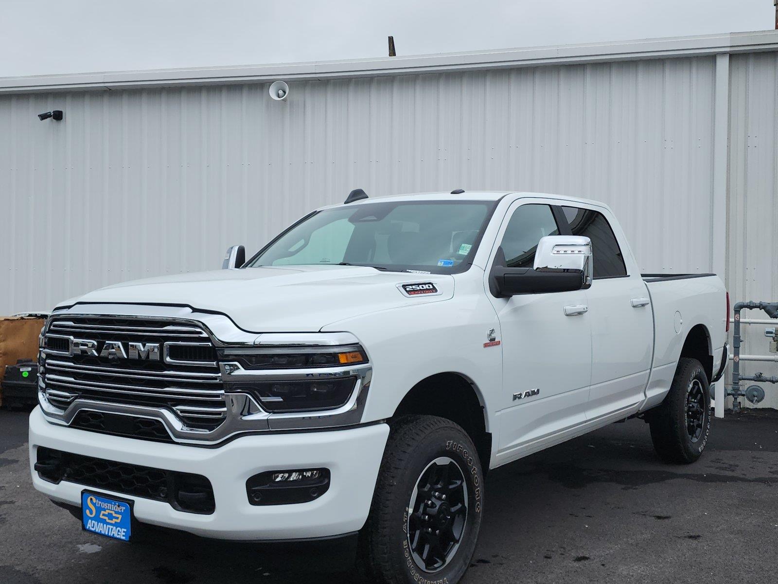 Bright White Clearcoat 2026 RAM 2500 Pickup Truck Four-Wheel Drive 8-Speed Automatic