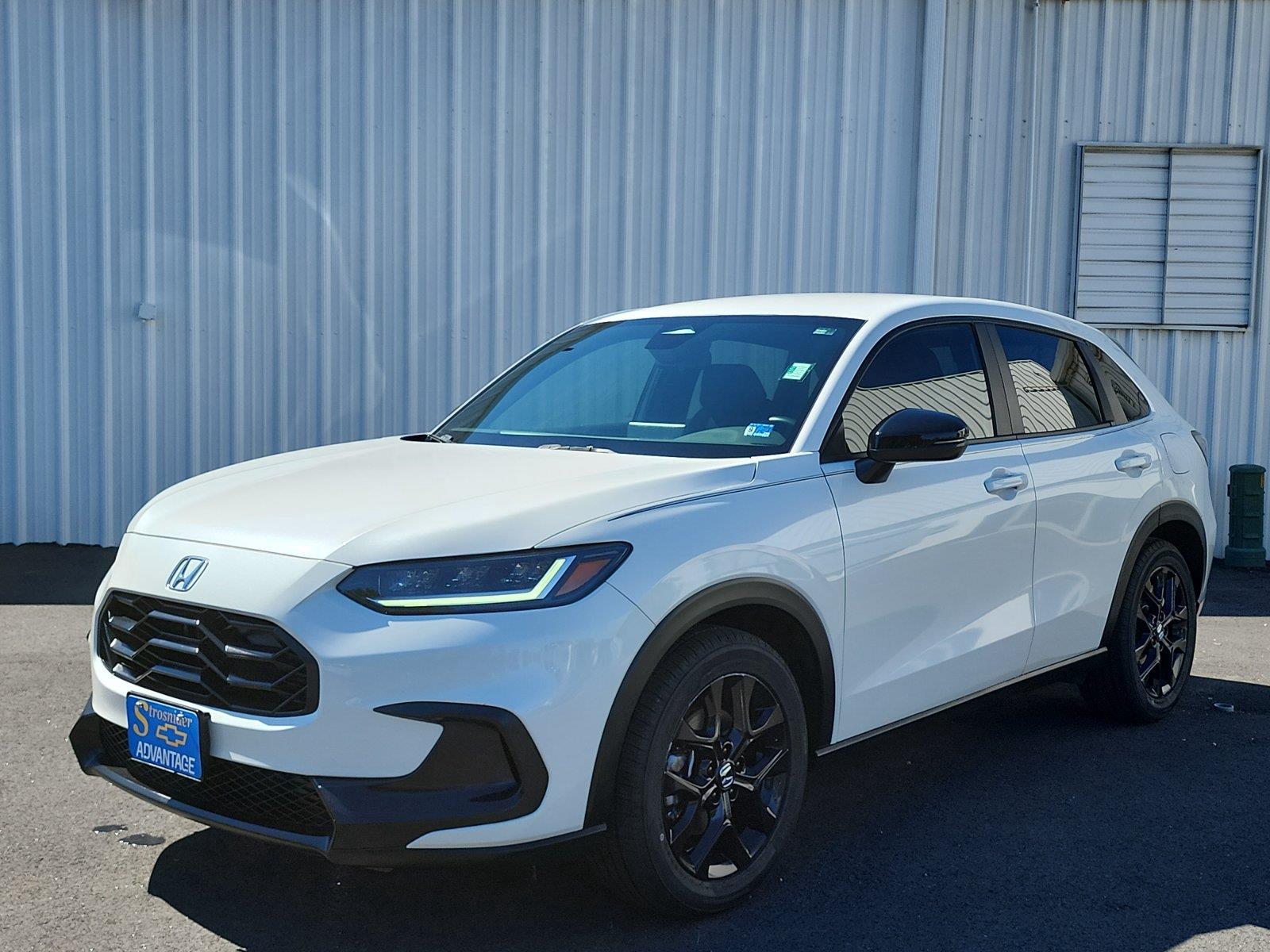 Platinum White Pearl 2024 Honda HR-V SUV / Crossover Front-Wheel Drive Continuously Variable Transmission