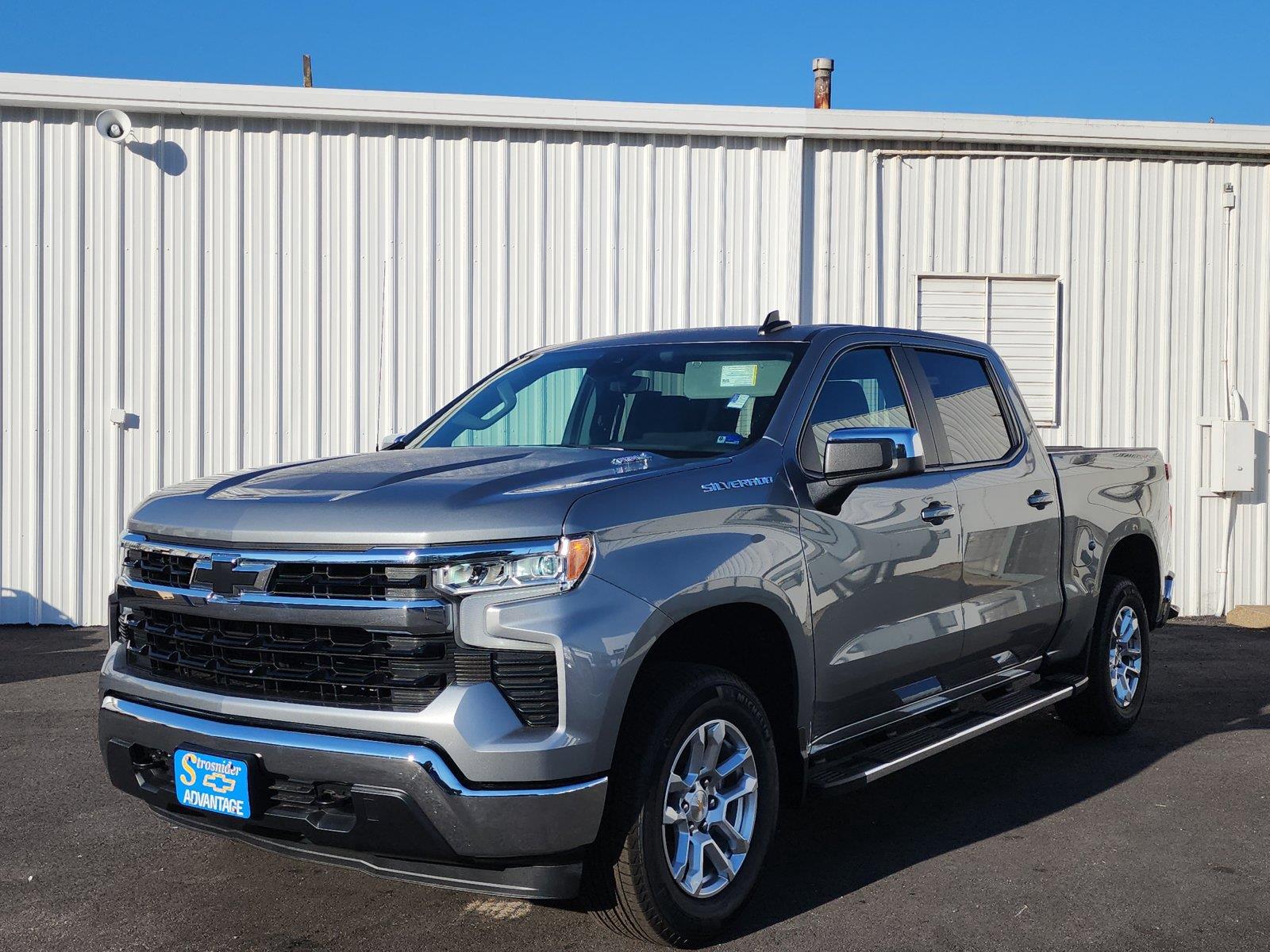 Sterling Gray Metallic 2026 Chevrolet Silverado 1500 Pickup Truck Four-Wheel Drive 8-Speed Automatic