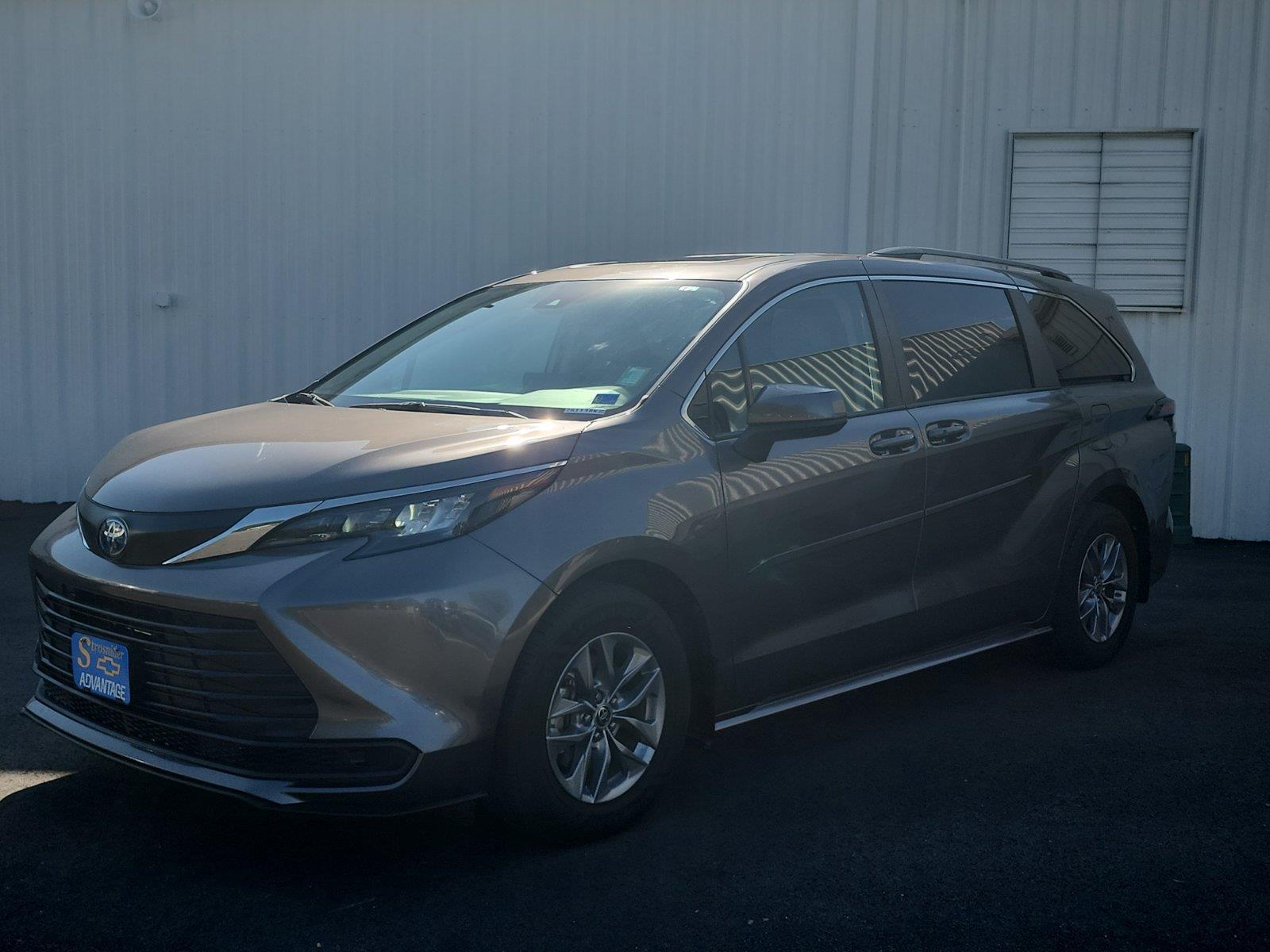Predawn Gray Mica 2024 Toyota Sienna Minivan Front-Wheel Drive Continuously Variable Transmission