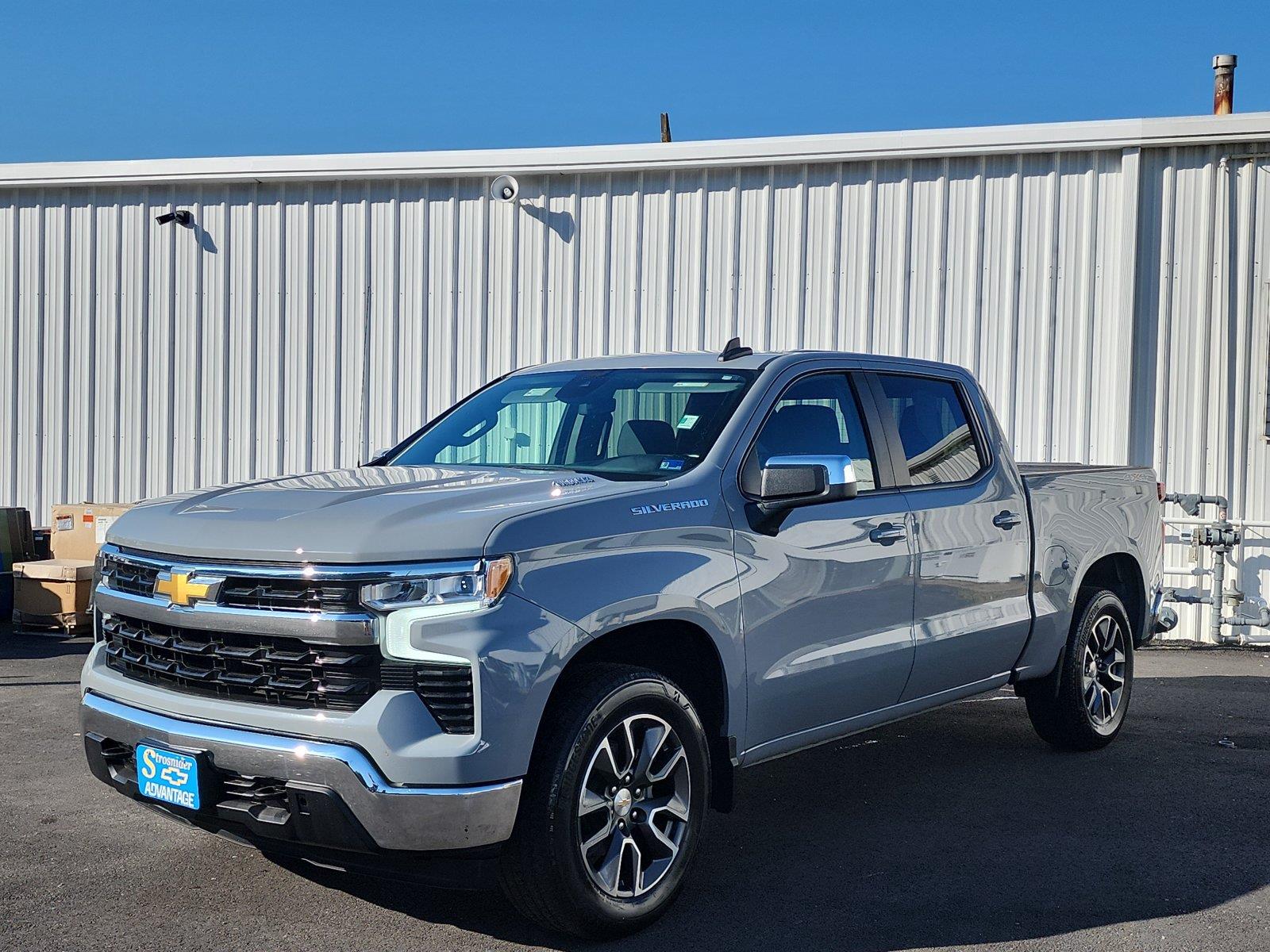 Slate Gray Metallic 2024 Chevrolet Silverado 1500 Pickup Truck Four-Wheel Drive 8-Speed Automatic