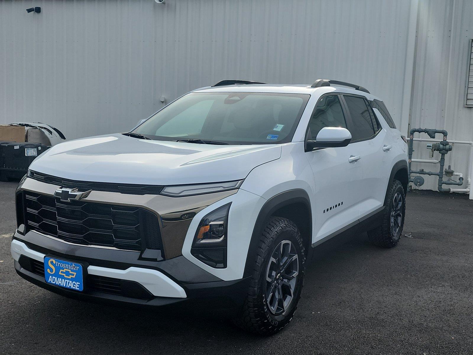 Polar White Tricoat 2027 Chevrolet Equinox SUV / Crossover Front-Wheel Drive 8-Speed Automatic