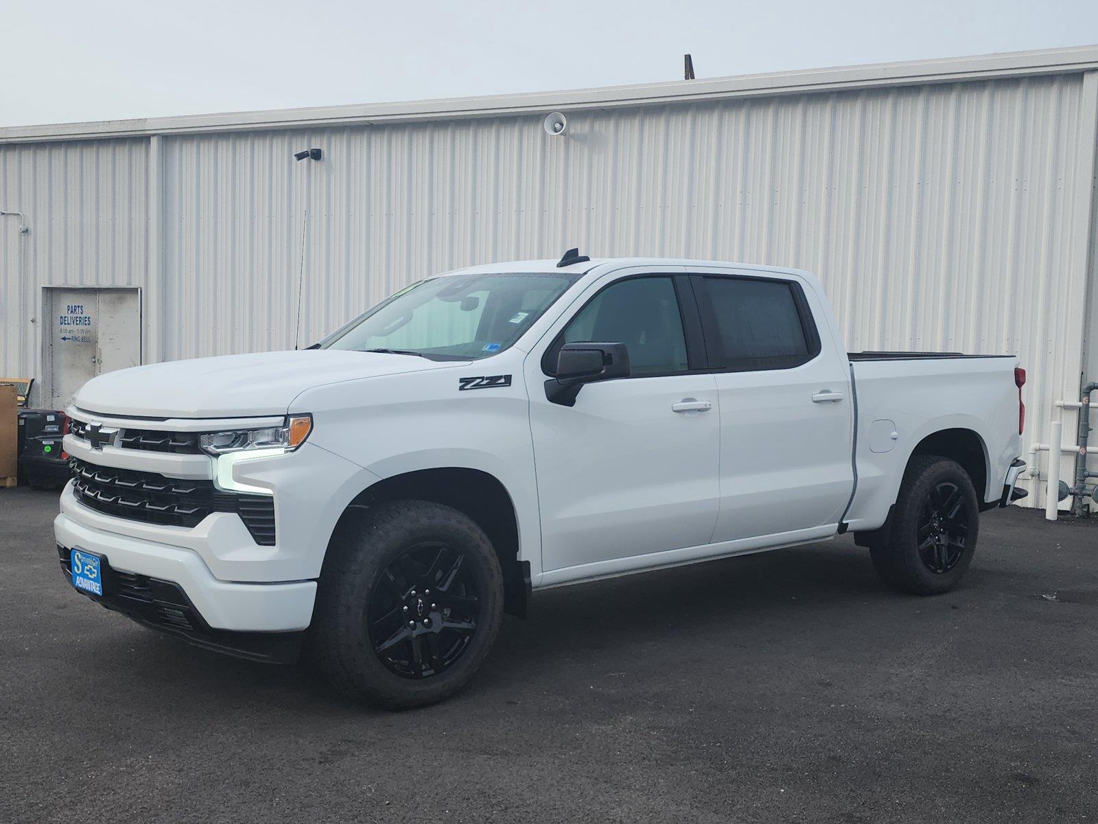 Summit White 2026 Chevrolet Silverado 1500 Pickup Truck Four-Wheel Drive Automatic