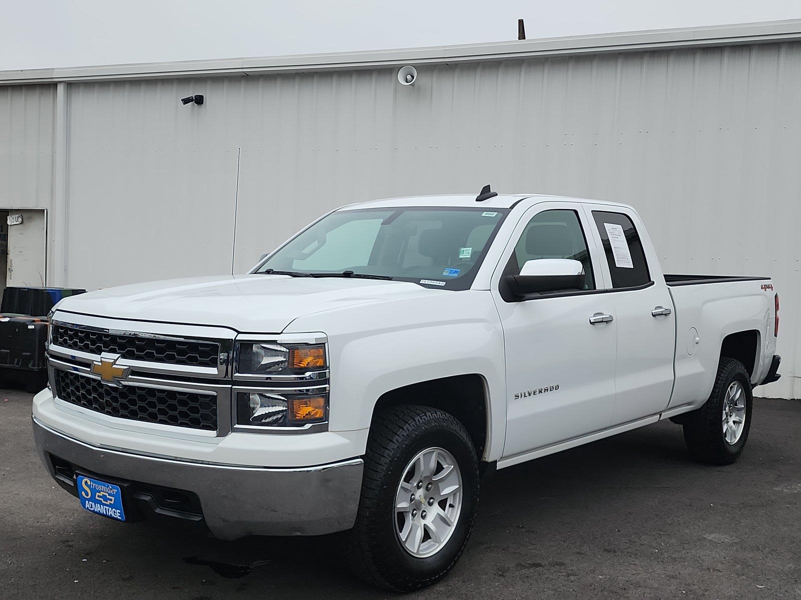 Summit White 2015 Chevrolet Silverado 1500 Pickup Truck Four-Wheel Drive 6-Speed Automatic