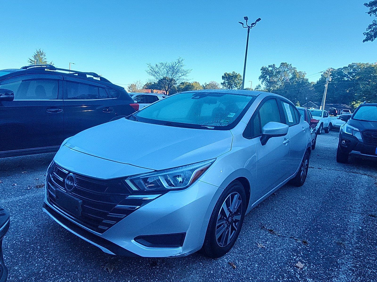 Brilliant Silver Metallic 2023 Nissan Versa Sedan Front-Wheel Drive Continuously Variable Transmission