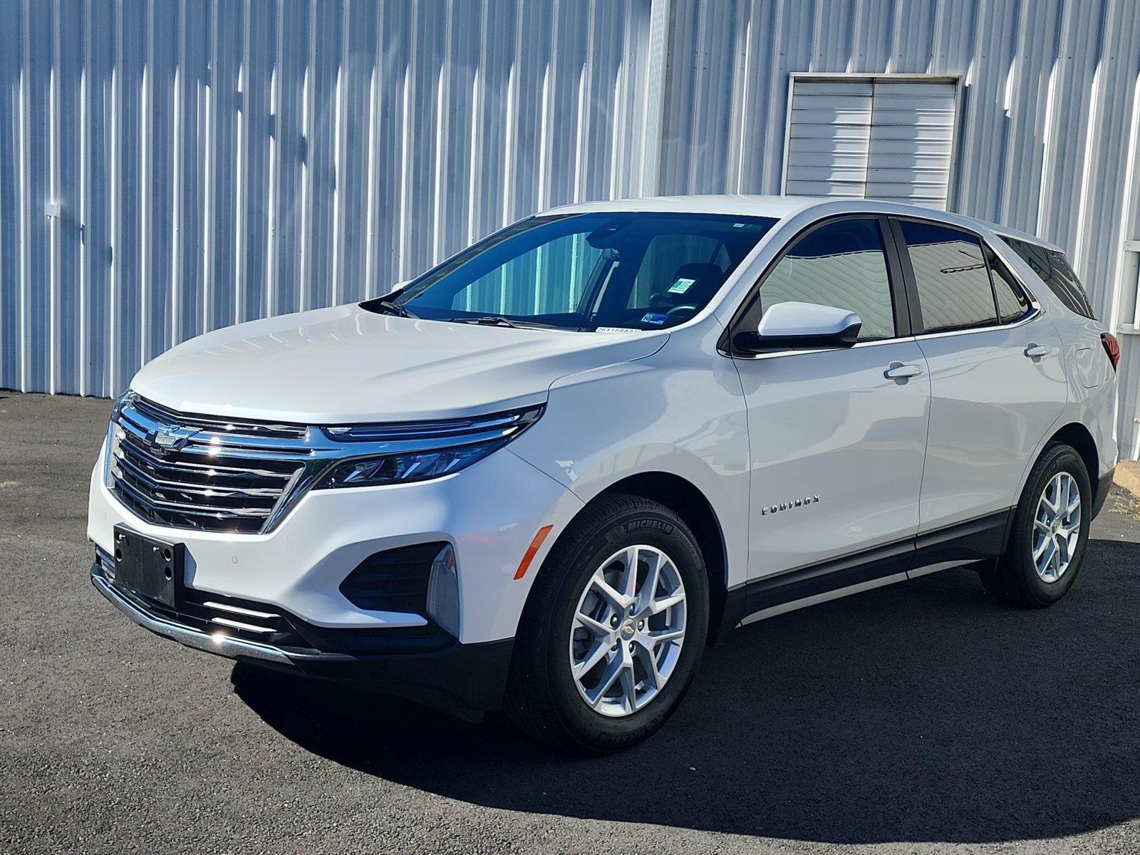 2022 Chevrolet Equinox LT FWD with 1LT