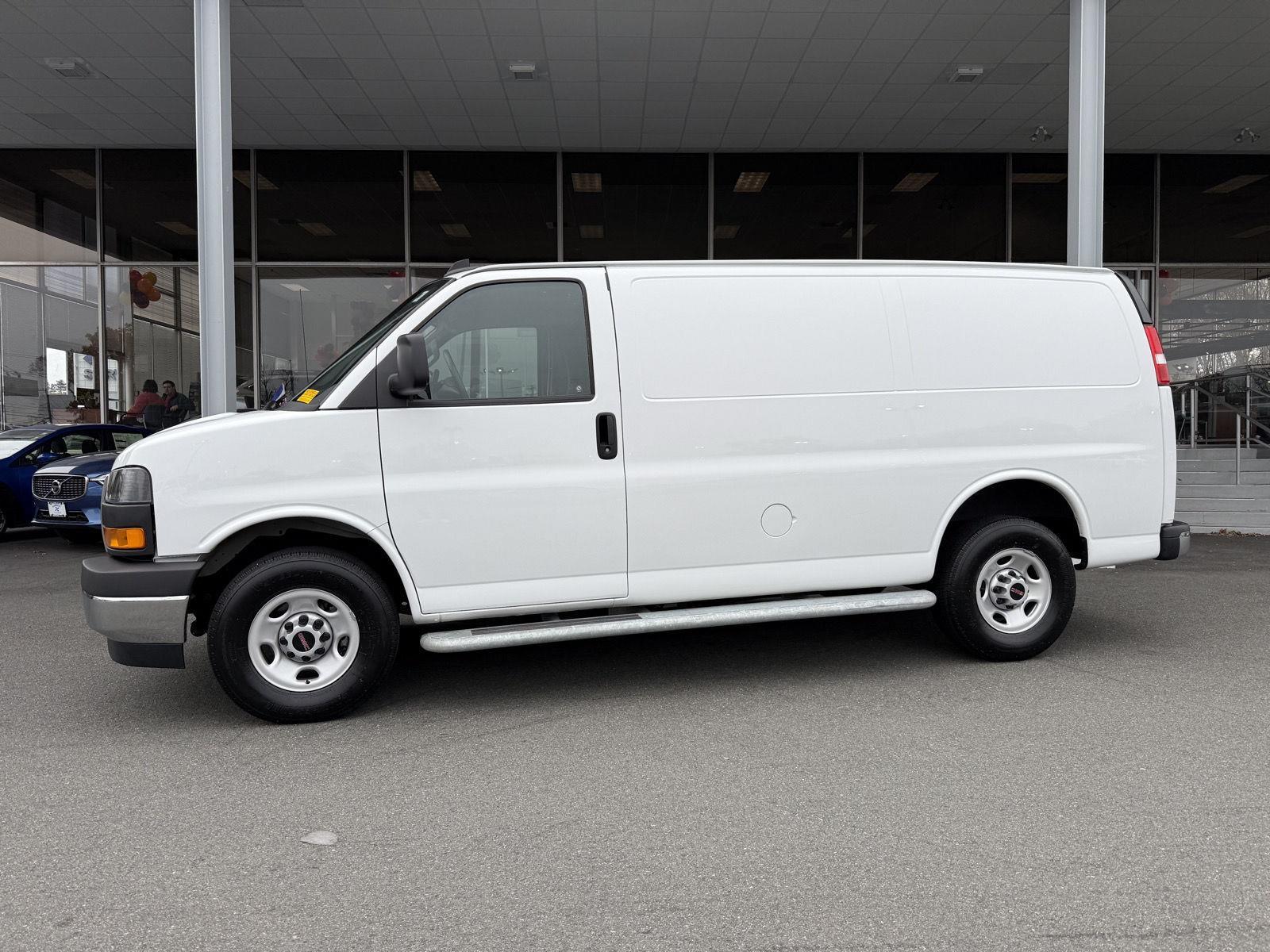 2024 GMC Savana Cargo 2500 RWD