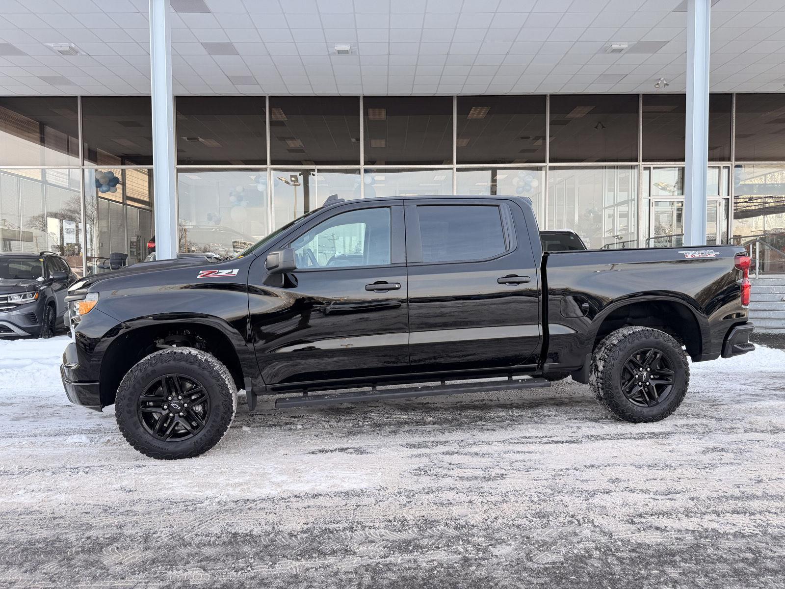2024 Chevrolet Silverado 1500 Custom Trail Boss Crew Cab 4WD