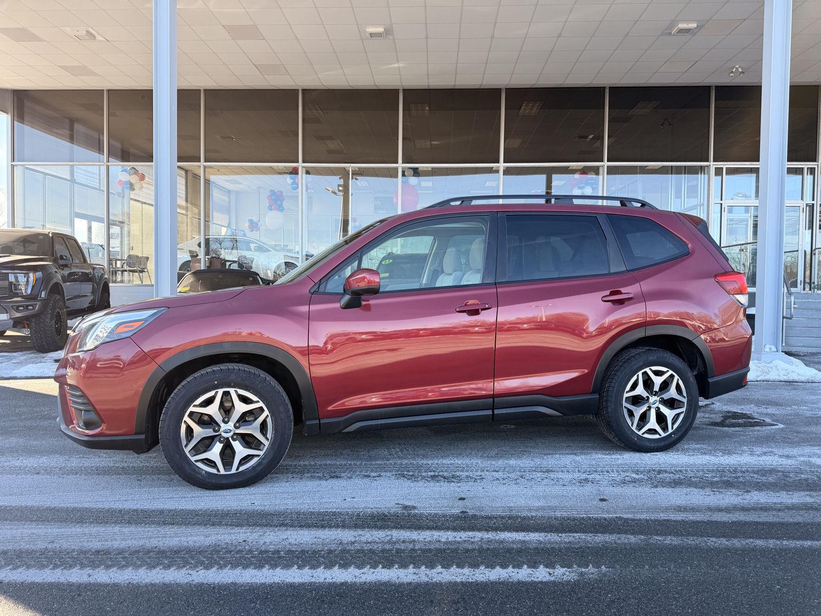 2023 Subaru Forester Premium Crossover AWD