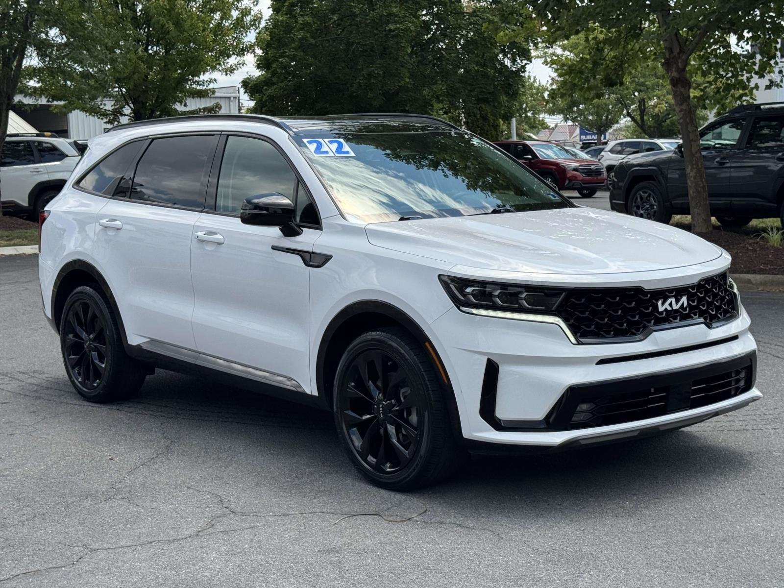 Glacial White Pearl 2022 Kia Sorento SUV / Crossover Front-Wheel Drive 8-Speed Automatic