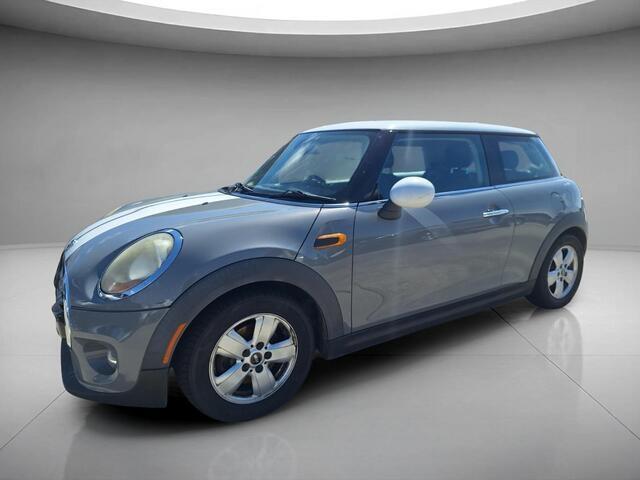 Gray (Moonwalk Grey Metallic) 2017 MINI Cooper 2-Door Hatchback FWD Hatchback Front-Wheel Drive 6-Speed Manual