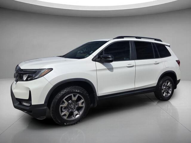 Platinum White Pearl 2023 Honda Passport TrailSport AWD SUV / Crossover All-Wheel Drive 9-Speed Automatic