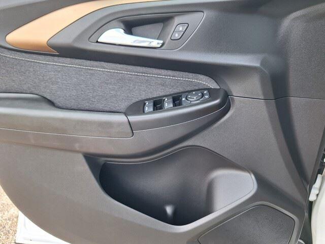 Used 2023 Summit White Chevrolet ACTIV image 21