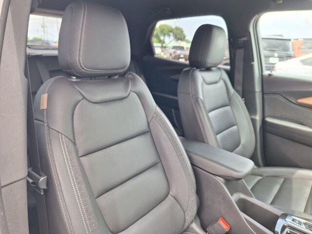 Used 2023 Summit White Chevrolet ACTIV image 29