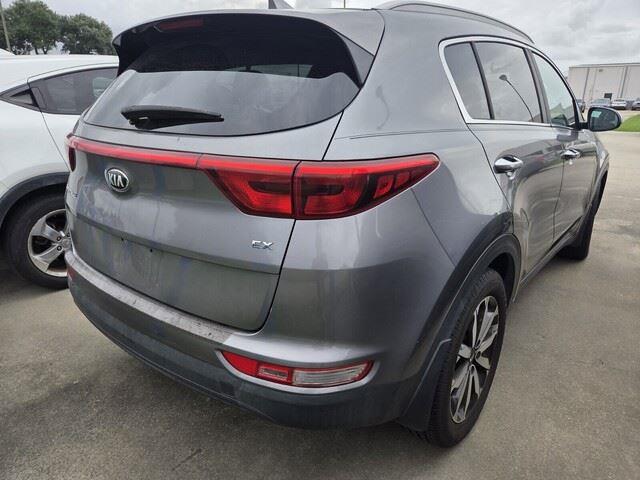 Used 2017 Mineral Silver KIA EX image 4