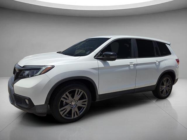 Platinum White Pearl 2021 Honda Passport SUV / Crossover Front-Wheel Drive 9-Speed Automatic