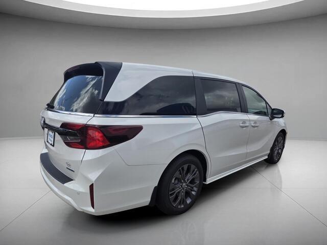 New 2026 Platinum White Pearl Honda Touring image 5