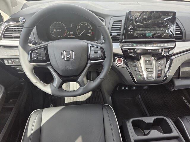 New 2026 Platinum White Pearl Honda Touring image 21