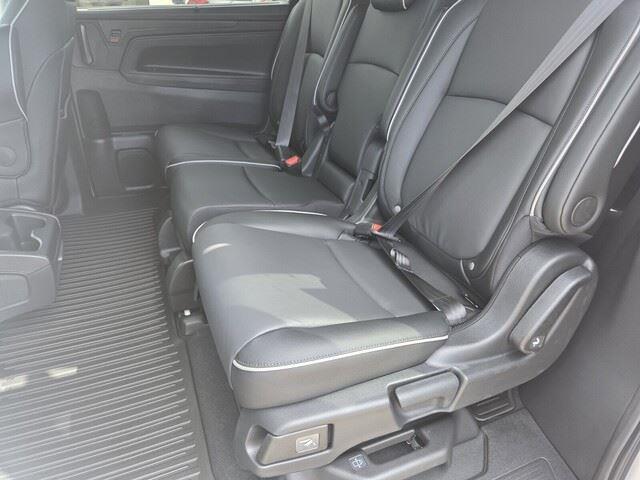 New 2026 Platinum White Pearl Honda Touring image 23