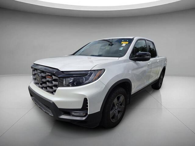 Platinum White Pearl 2025 Honda Ridgeline Pickup Truck All-Wheel Drive Automatic