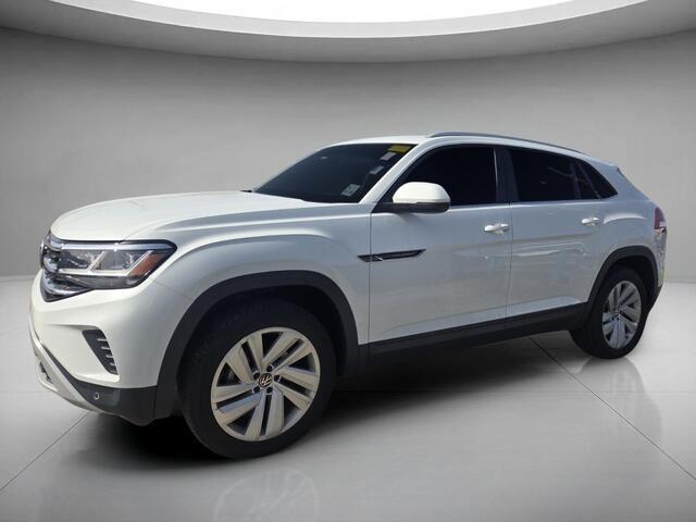 Pure White 2022 Volkswagen Atlas Cross Sport SUV / Crossover Front-Wheel Drive Automatic