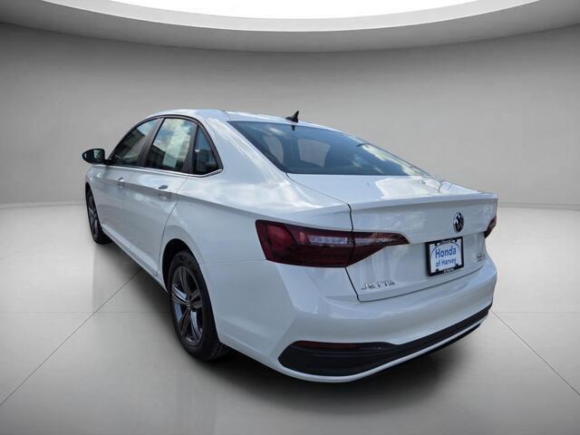 Used 2024 Opal White Pearl Volkswagen SE image 3