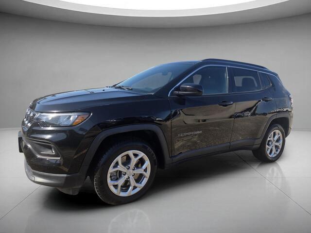 Diamond Black Crystal Pearlcoat 2024 Jeep Compass SUV / Crossover Four-Wheel Drive 8-Speed Automatic