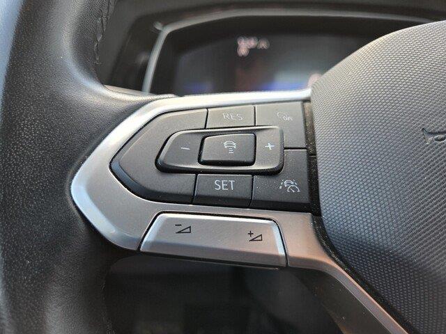 Used 2024 Opal White Pearl Volkswagen SE image 13