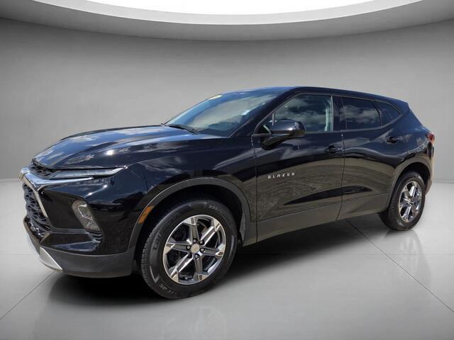 Black 2024 Chevrolet Blazer SUV / Crossover Front-Wheel Drive 9-Speed Automatic Overdrive