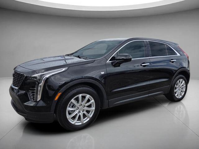  2023 Cadillac XT4 Luxury FWD   