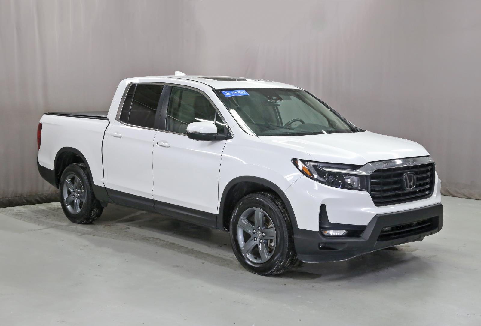 Platinum White Pearl 2023 Honda Ridgeline RTL AWD Pickup Truck All-Wheel Drive 9-Speed Automatic