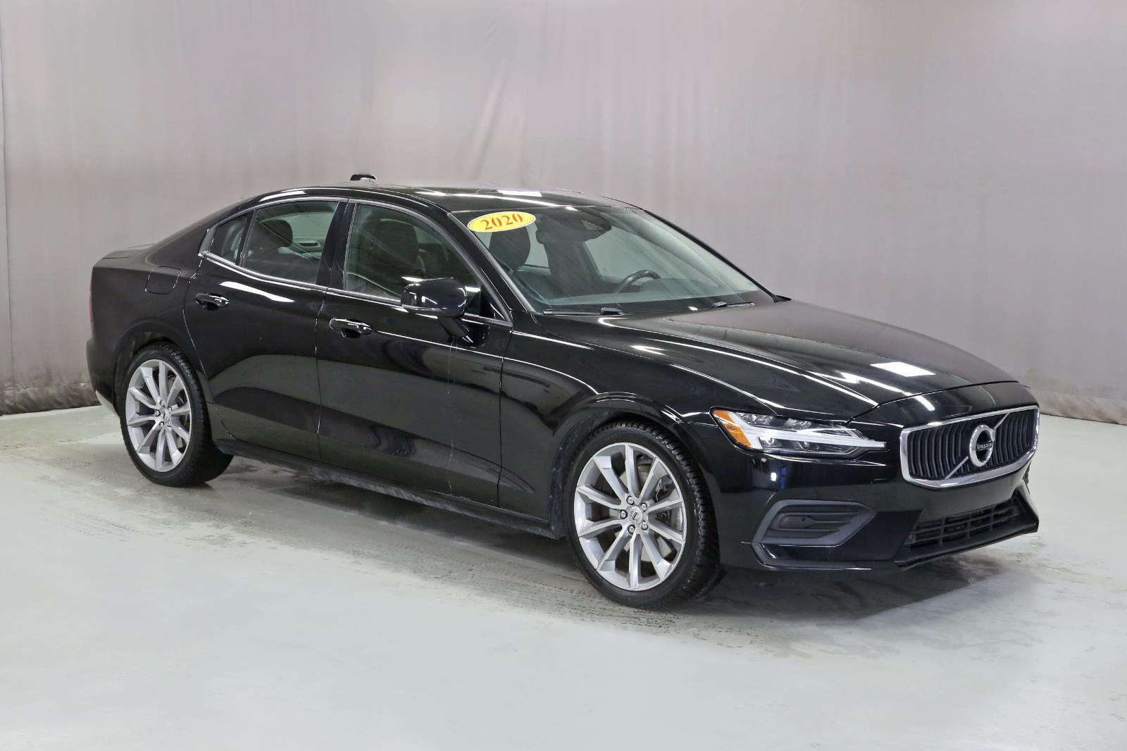 2020 Volvo S60 T6 Momentum AWD