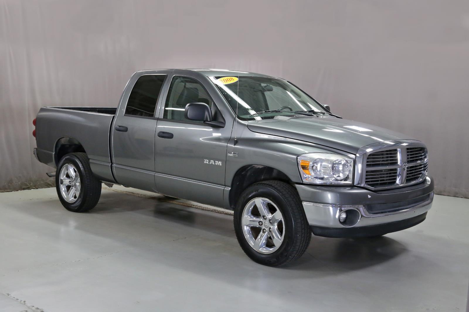 Mineral Gray Metallic 2008 Dodge RAM 1500 SLT Quad Cab 4WD Pickup Truck Four-Wheel Drive 5-Speed Automatic