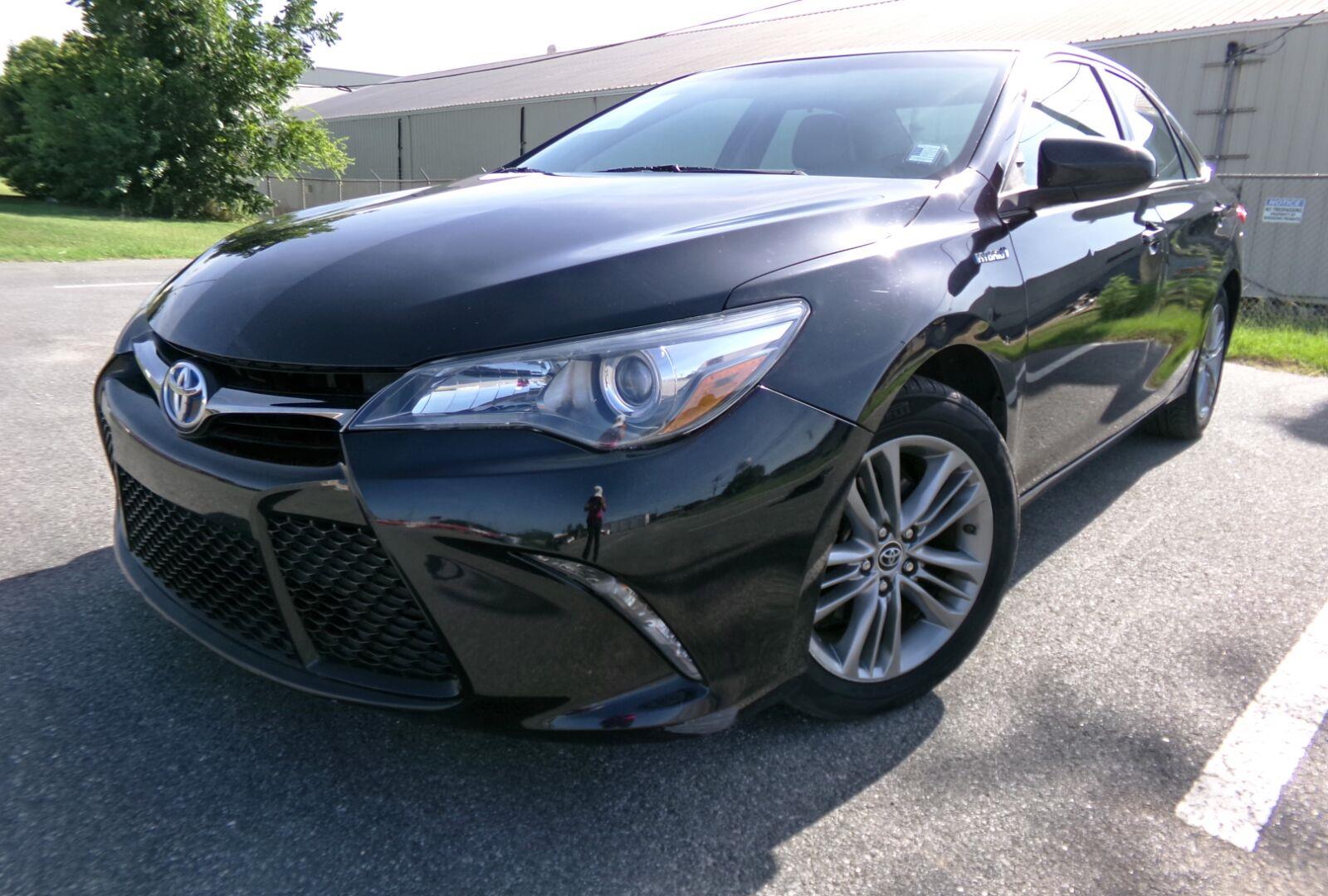  2015 Toyota Camry Hybrid SE FWD   