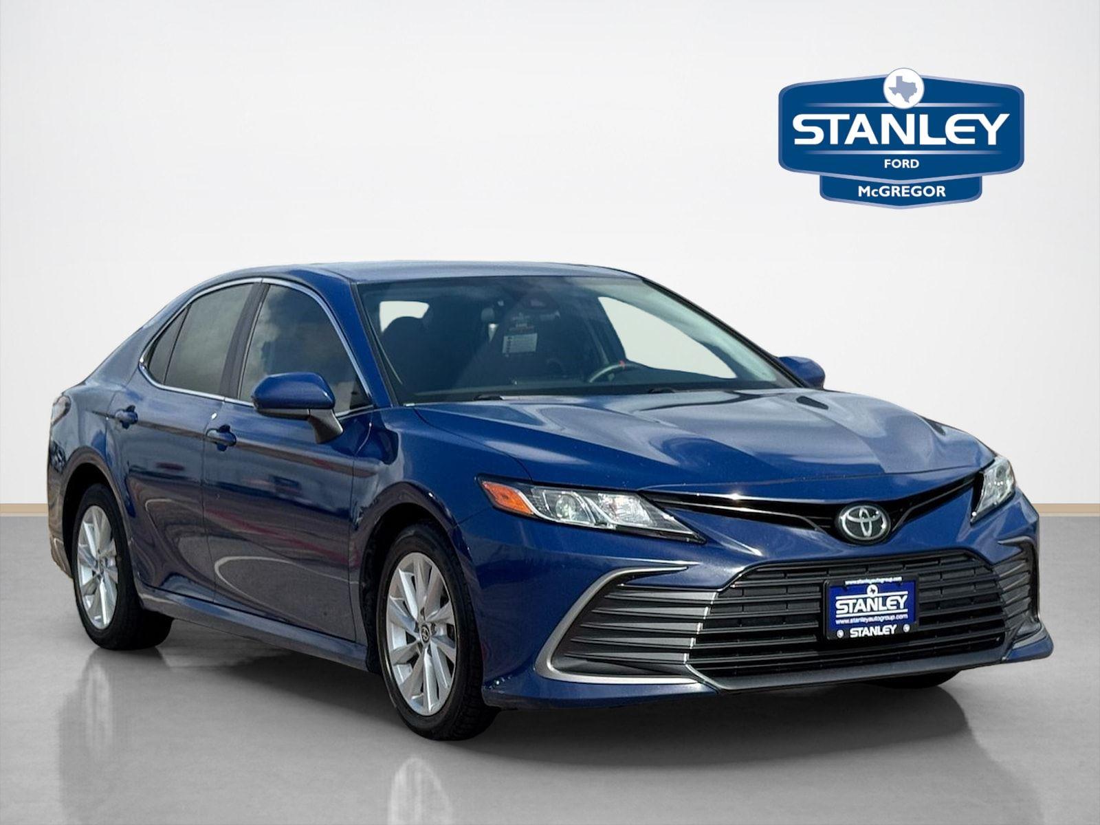 Reservoir Blue 2023 Toyota Camry Sedan Front-Wheel Drive 8-Speed Automatic