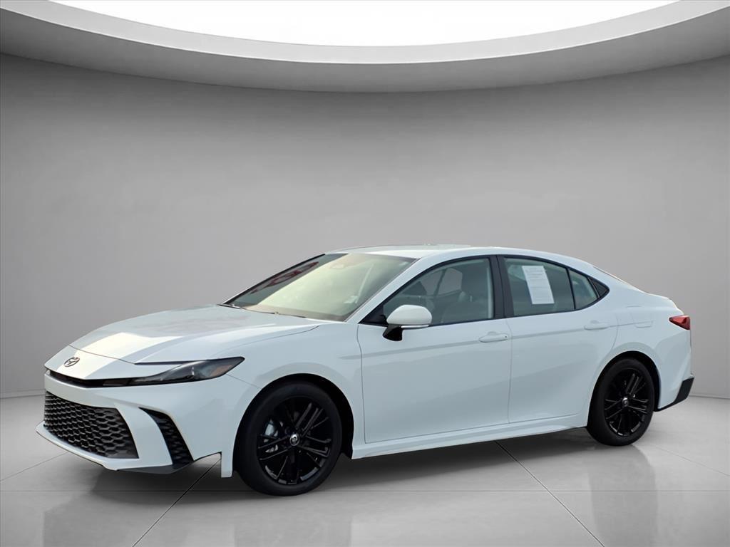 2025 Toyota Camry SE FWD