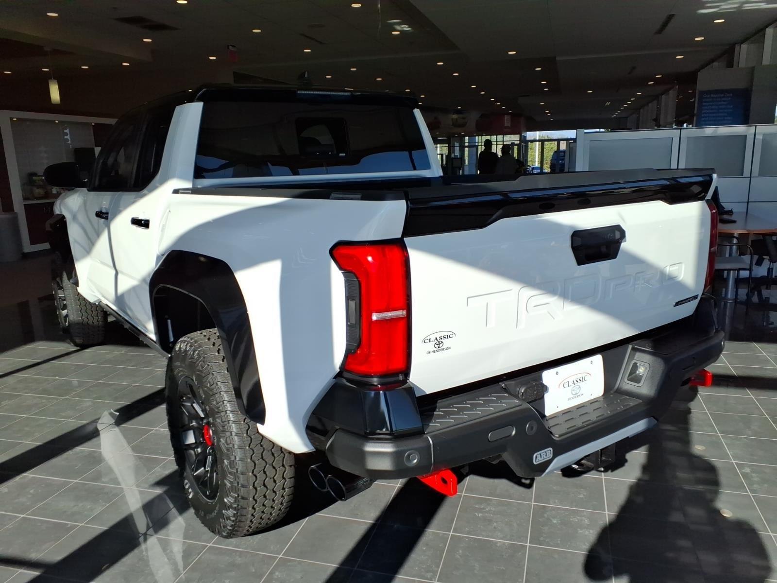 View vehicle photo 7