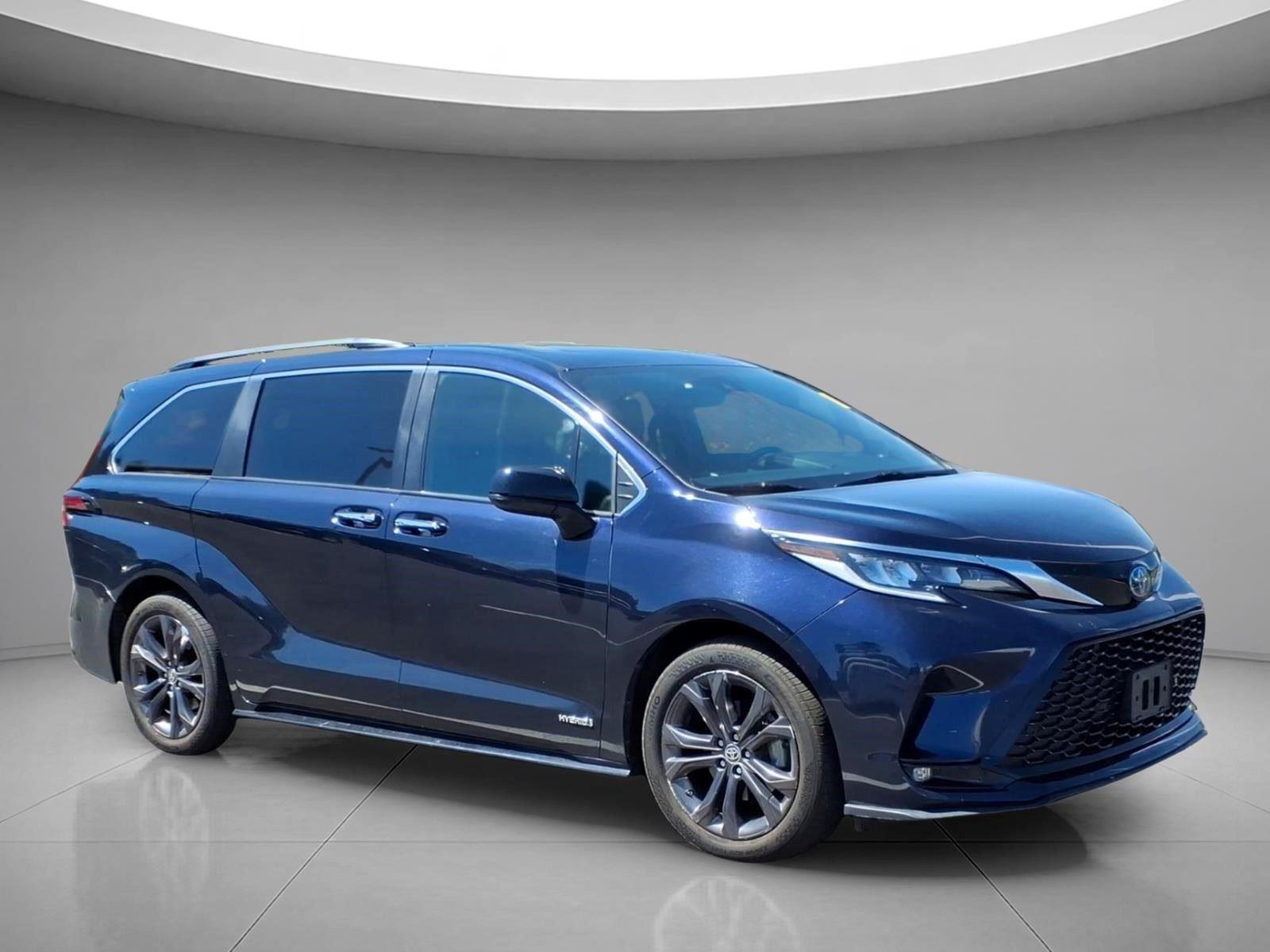 2021 Toyota Sienna XSE 7-Passenger FWD