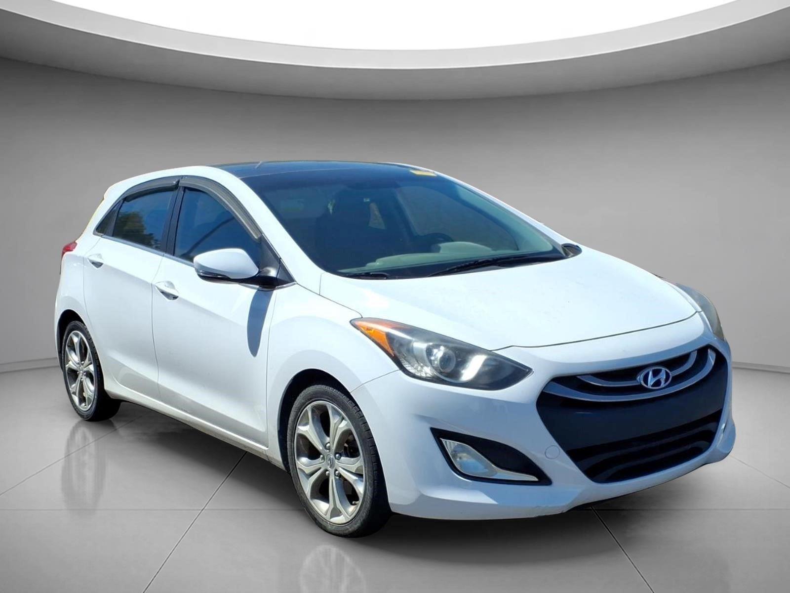 Monaco White 2013 Hyundai Elantra GT SE FWD Hatchback Automatic