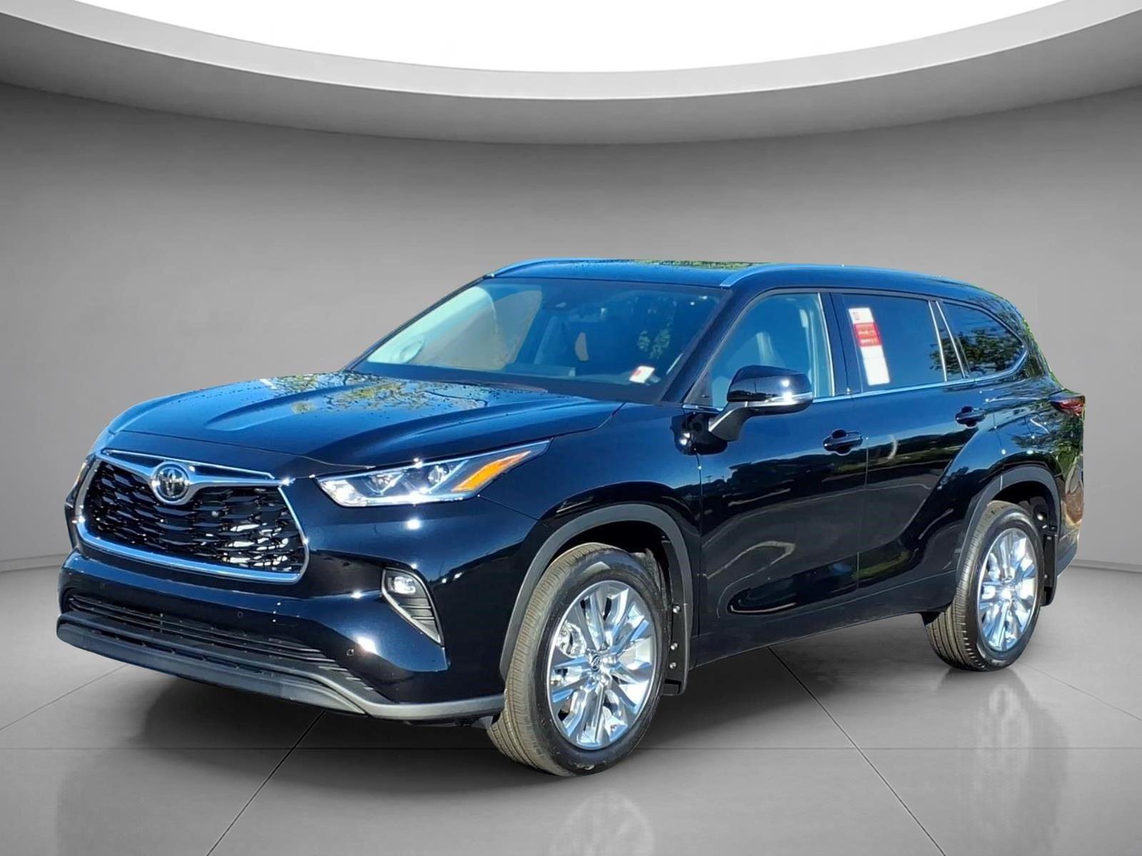 Midnight Black Metallic 2026 Toyota Highlander SUV / Crossover All-Wheel Drive Automatic
